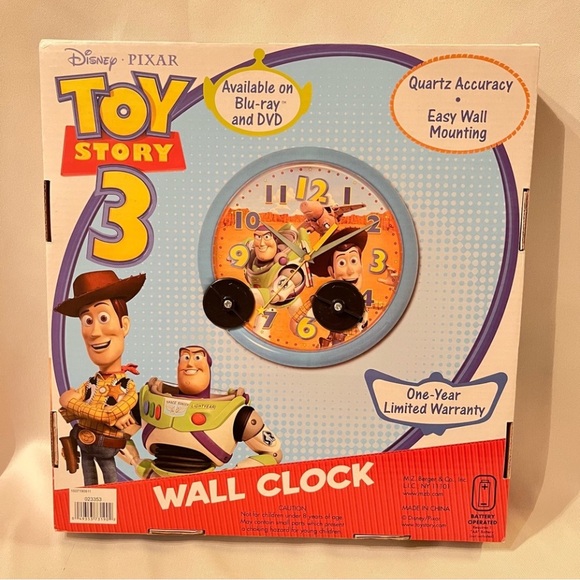 Disney Pixar Toy Story 3 Wall Clock Round 10” Woody Buzz & Hamm BNIB New in Box - Picture 6 of 14